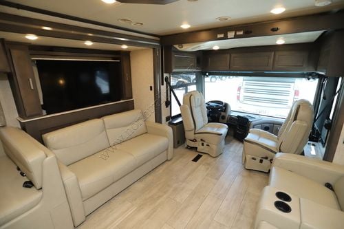 2023 Thor Aria 3901