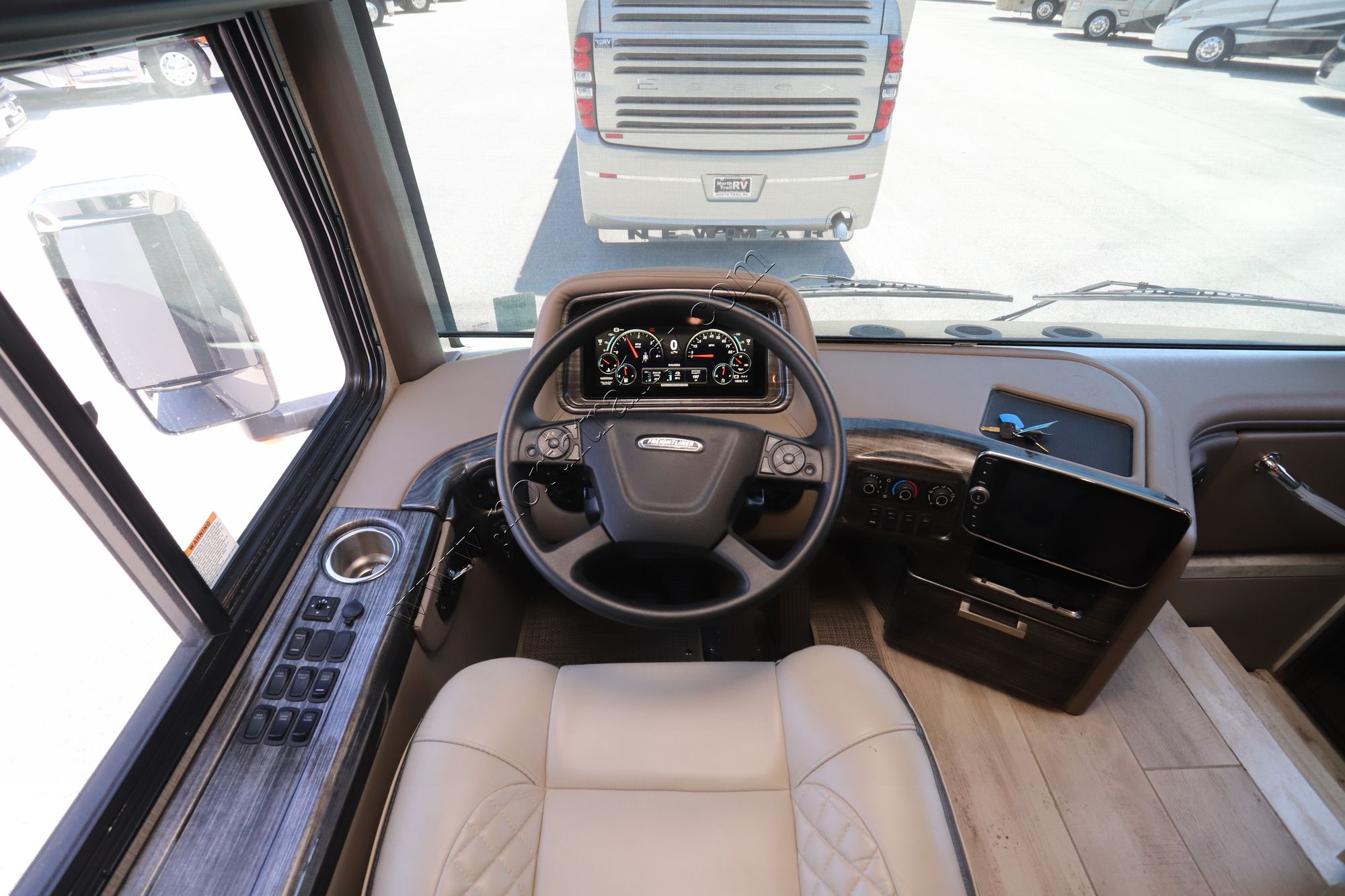 Used 2023 Thor Aria 3901 Class A  For Sale