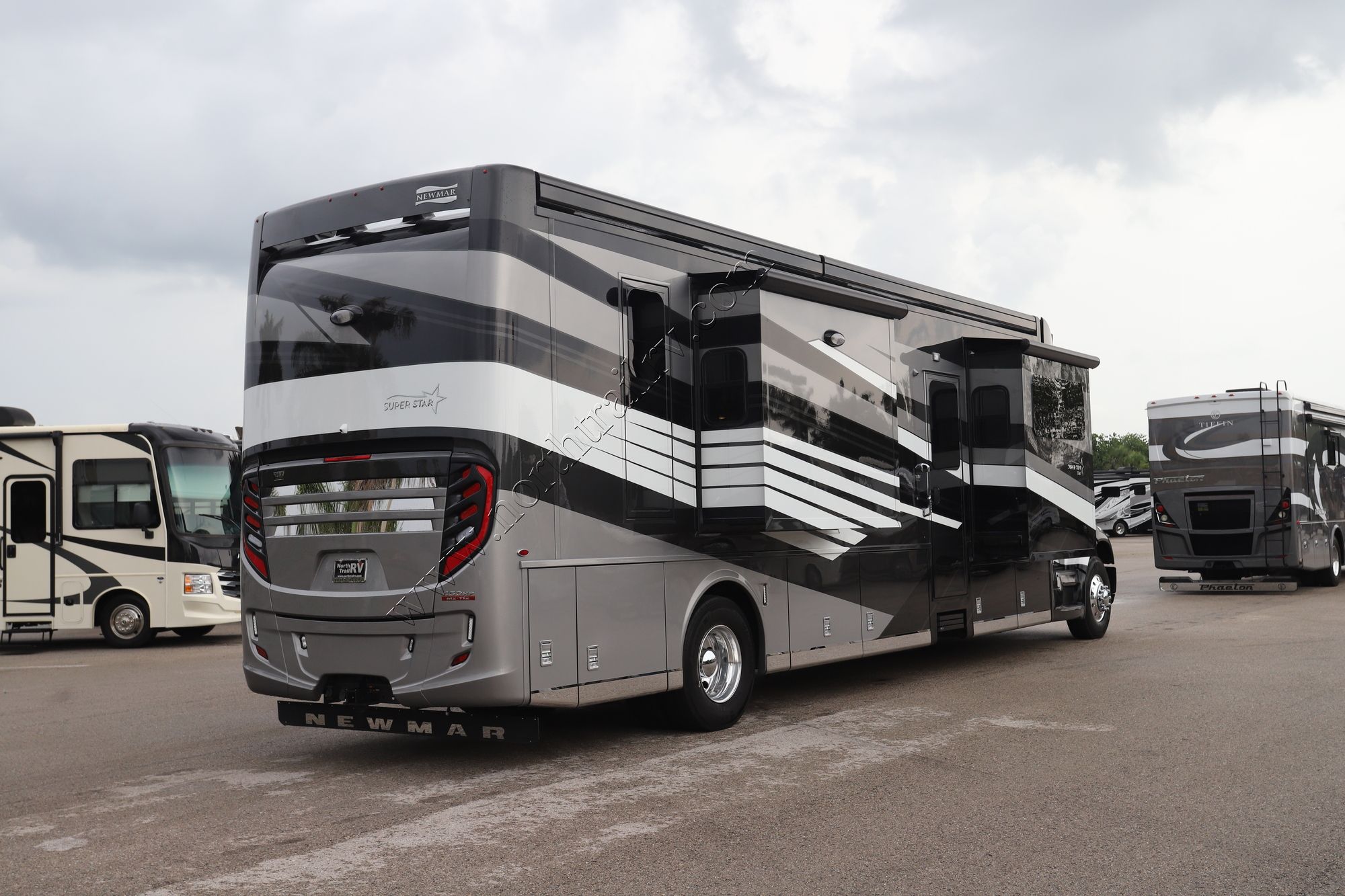 New 2026 Newmar Super Star 4159 Super C  For Sale