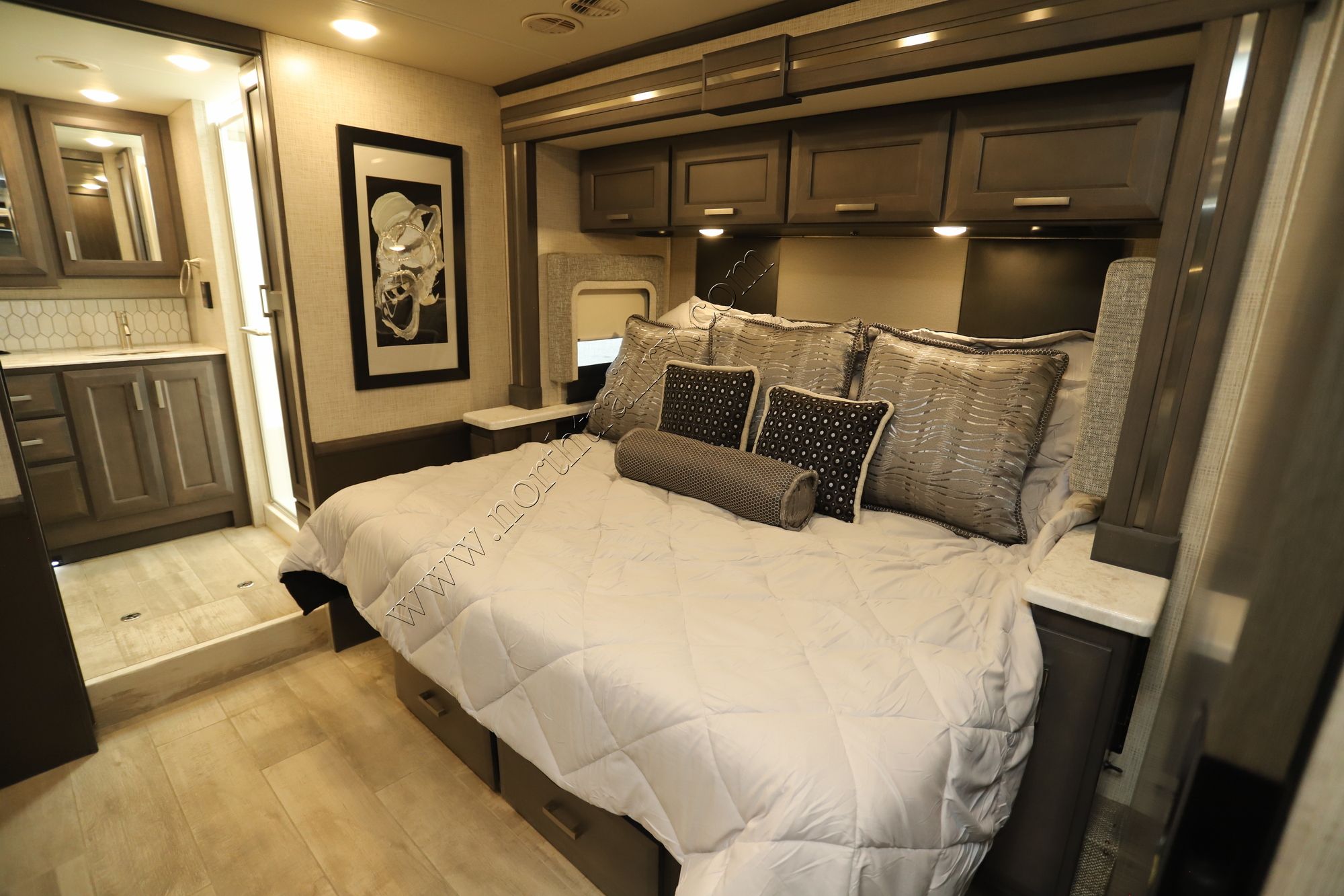 Used 2023 Thor Aria 3901 Class A  For Sale