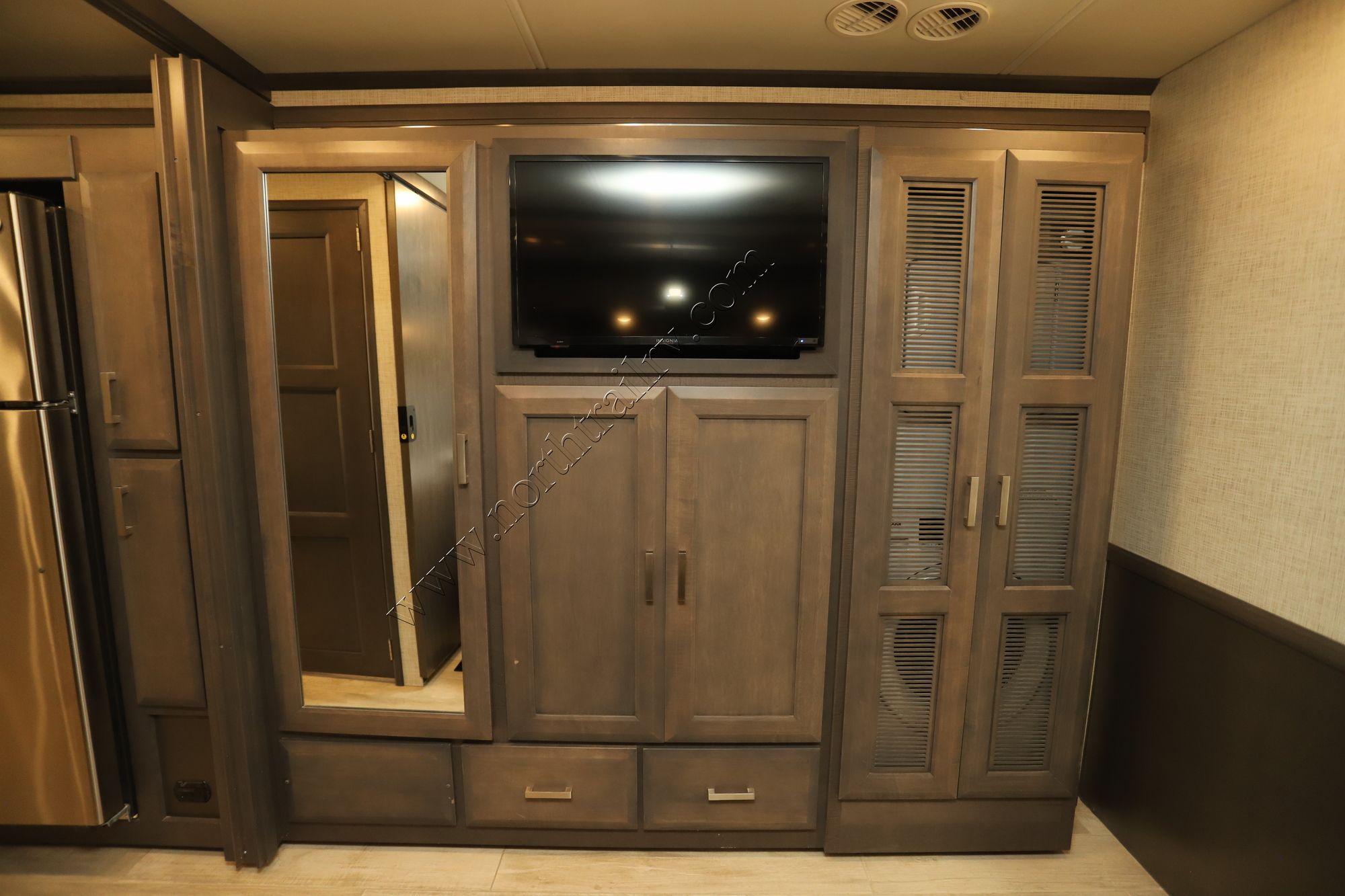 Used 2023 Thor Aria 3901 Class A  For Sale