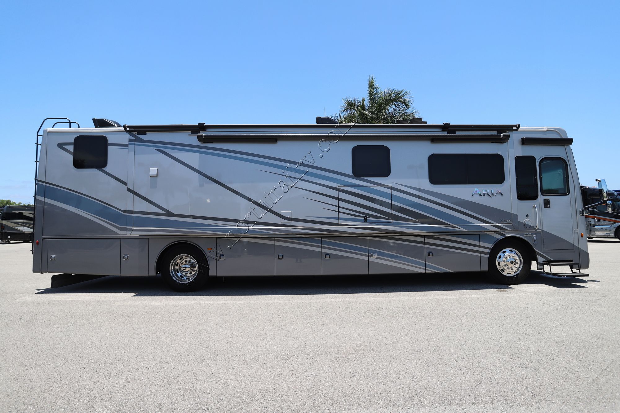Used 2023 Thor Aria 3901 Class A  For Sale