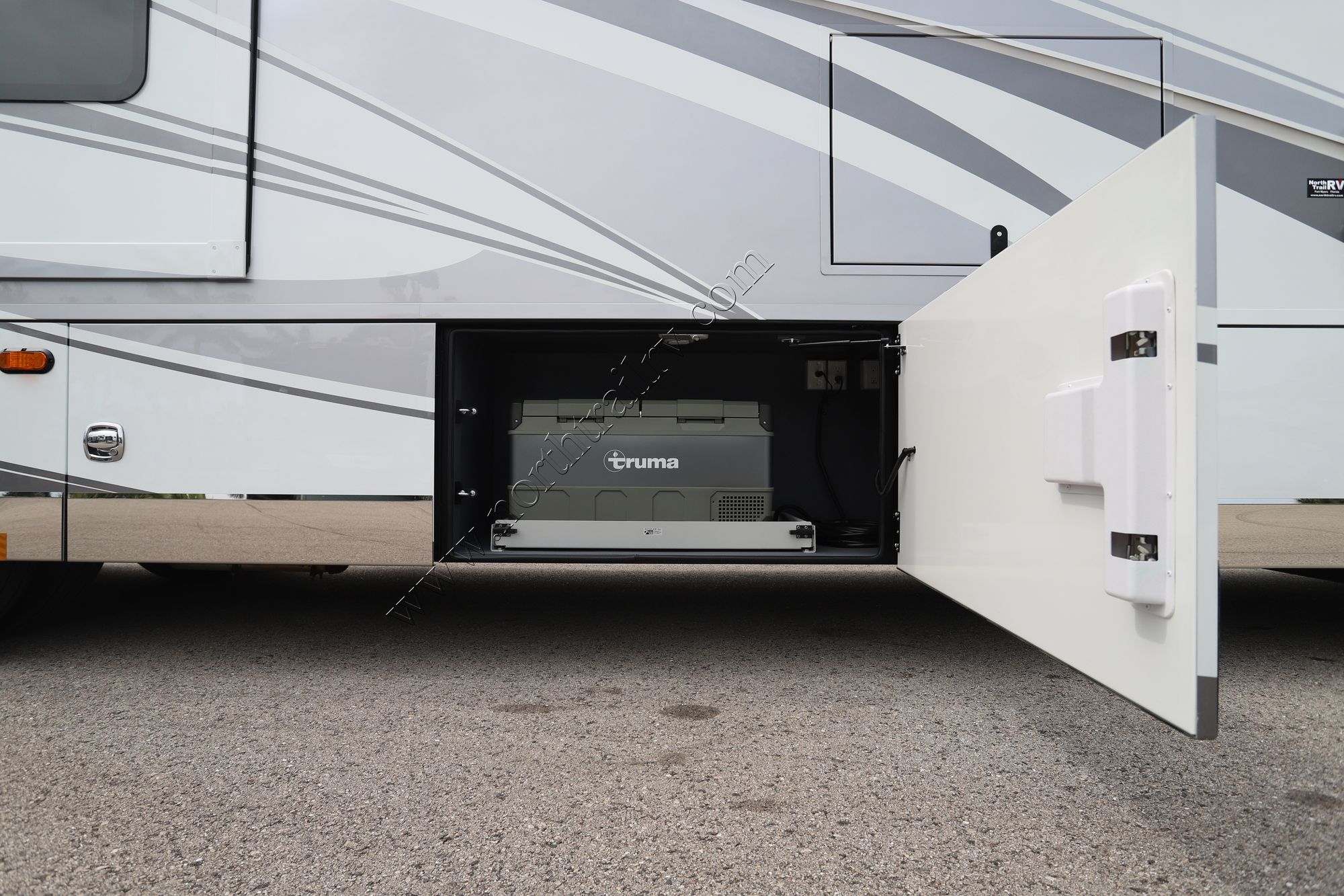 New 2025 Renegade Rv Xl 45BBC Super C  For Sale