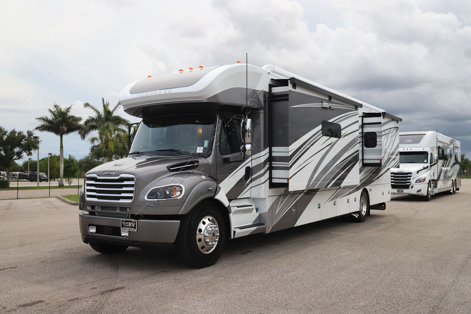 New 2026 Renegade Rv Verona Le 40LRB Super C  For Sale
