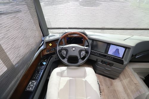2021 Newmar Essex 4551