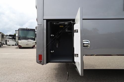2025 Renegade Rv Xl 45BBC Super C
