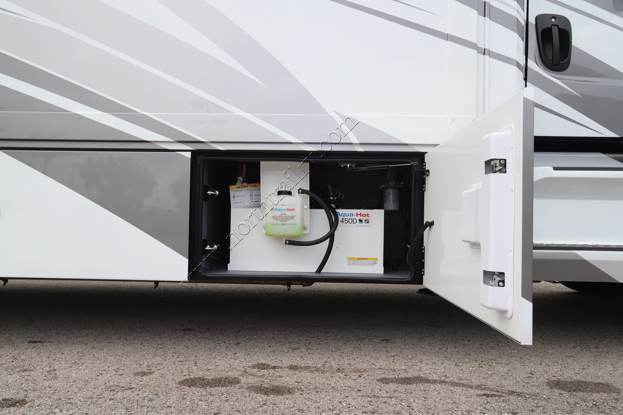 New 2026 Renegade Rv Verona Le 40LRB Super C  For Sale