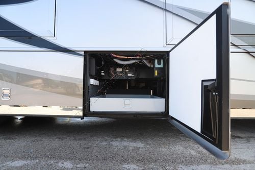 2021 Newmar Essex 4551