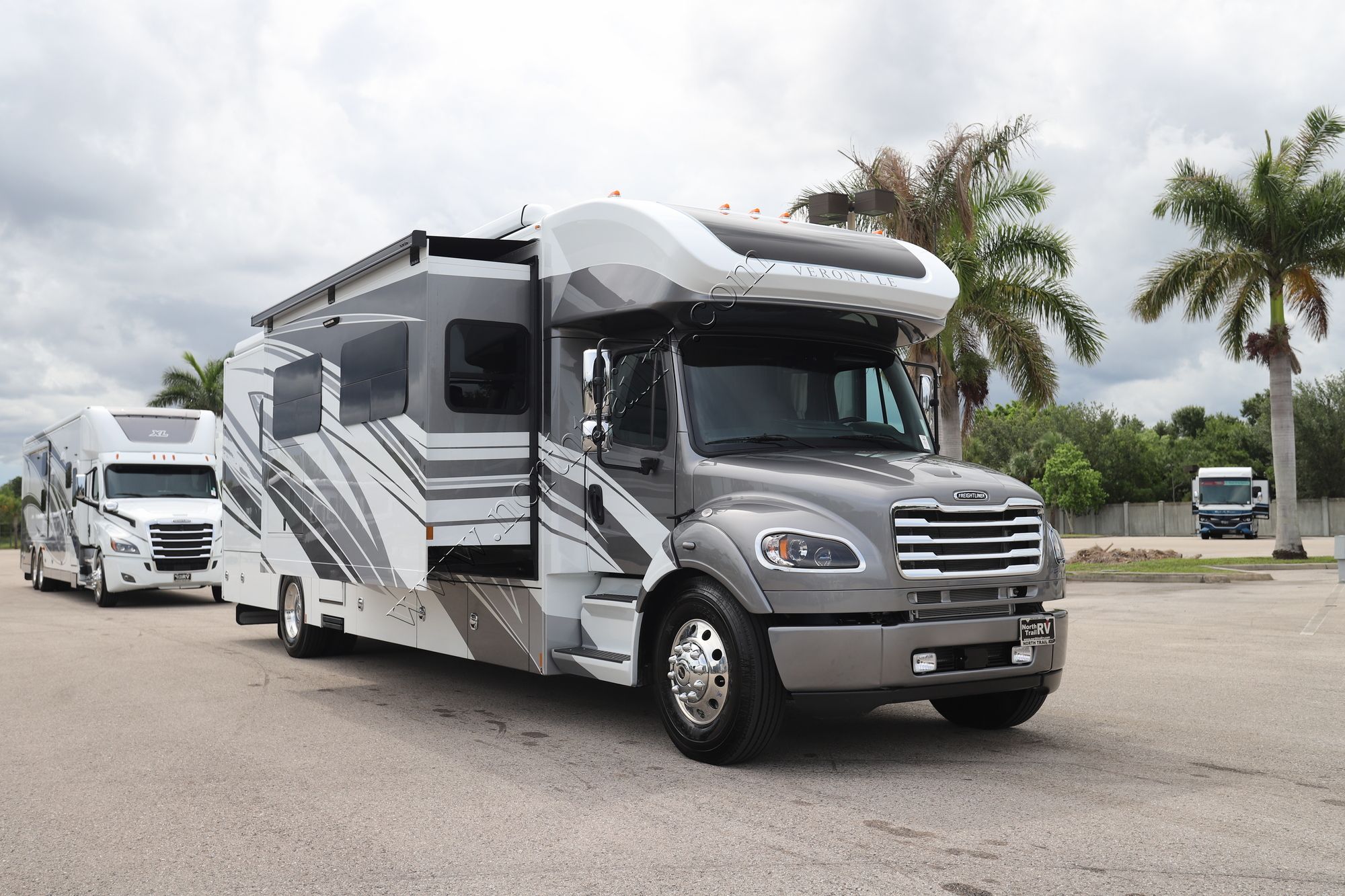 New 2026 Renegade Rv Verona Le 40LRB Super C  For Sale