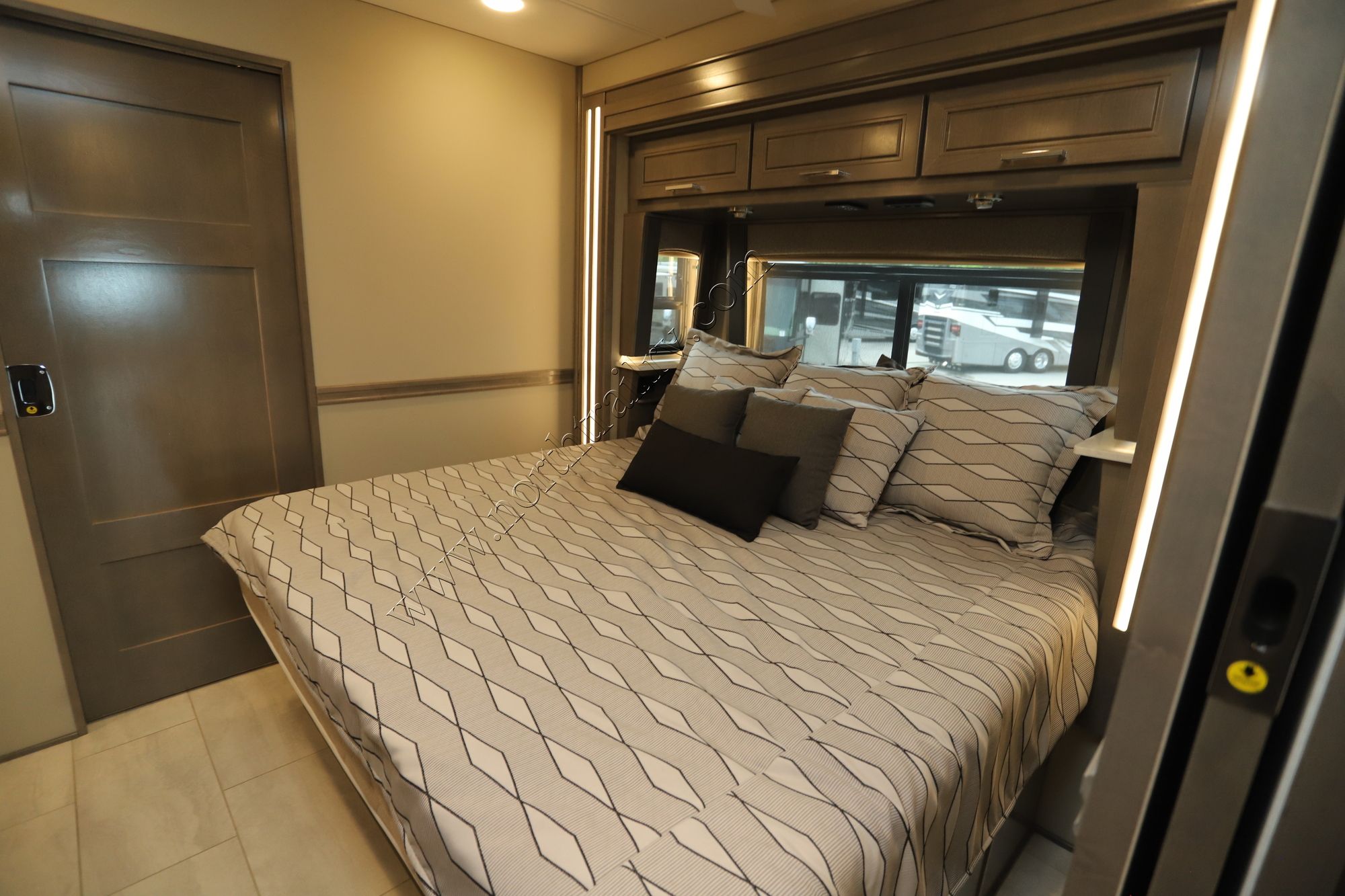 New 2025 Renegade Rv Xl 45BBC Super C  For Sale