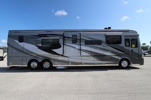 2021 Newmar Essex 4551