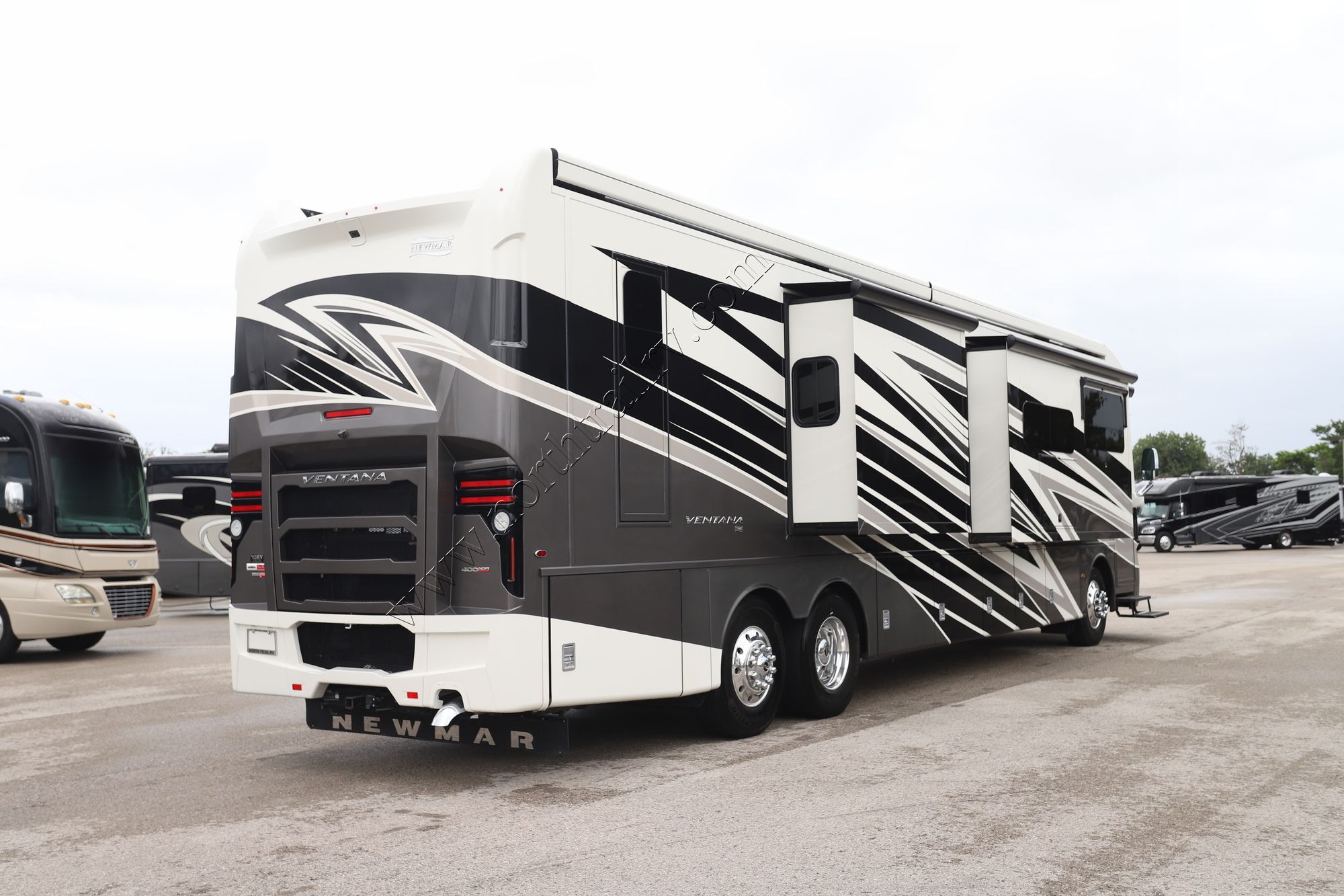Used 2023 Newmar Ventana 4369 Class A  For Sale