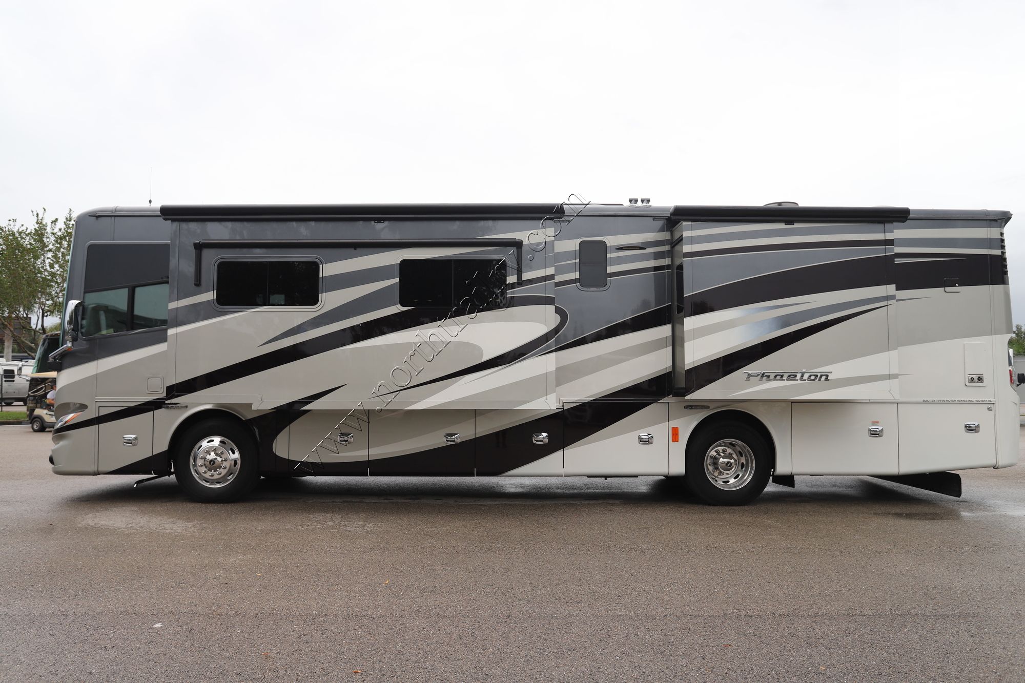 Used 2018 Tiffin Motor Homes Phaeton 37BH Class A  For Sale