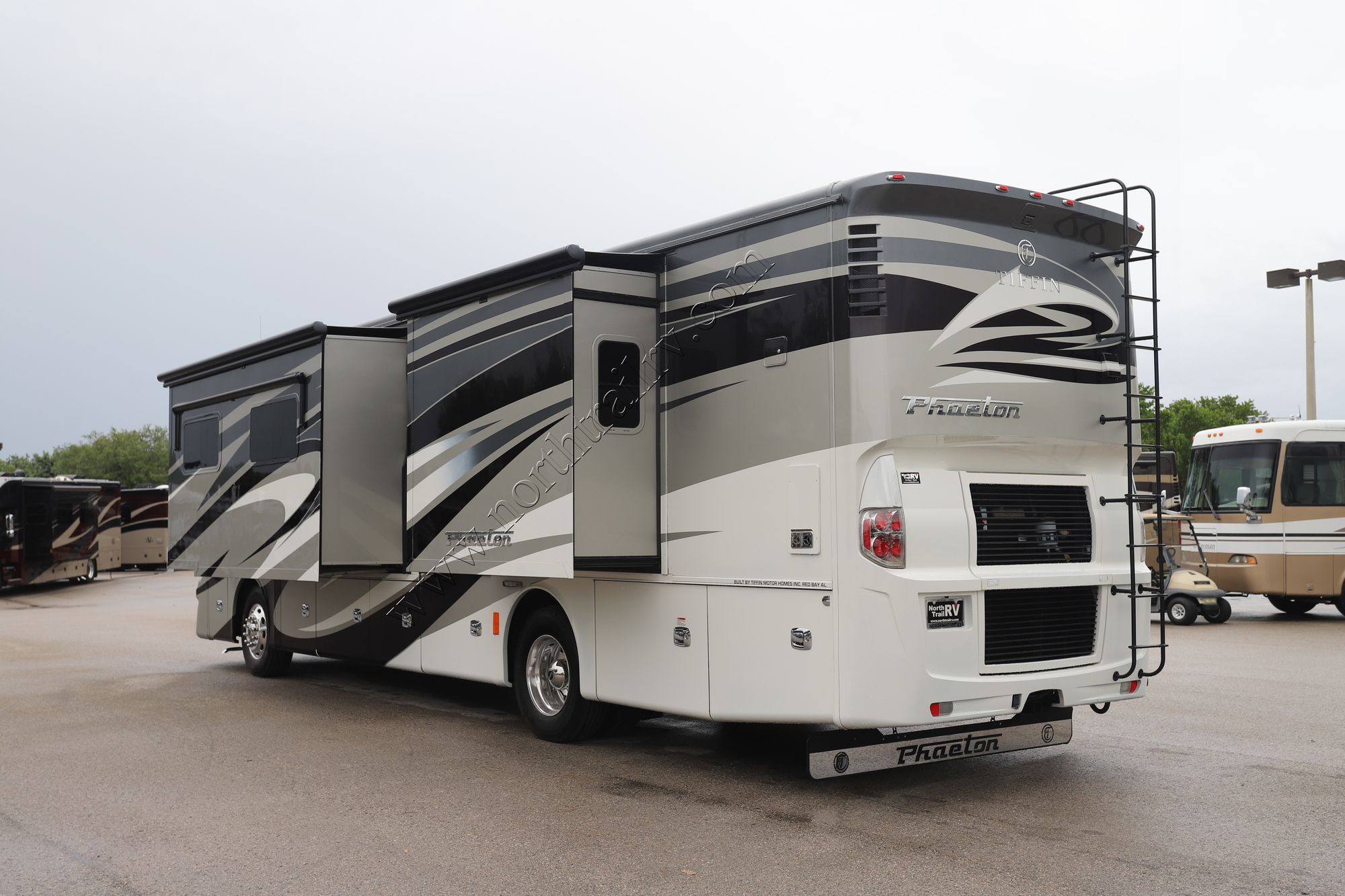 Used 2018 Tiffin Motor Homes Phaeton 37BH Class A  For Sale
