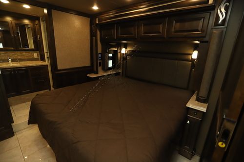 2018 Tiffin Motor Homes Phaeton 37BH