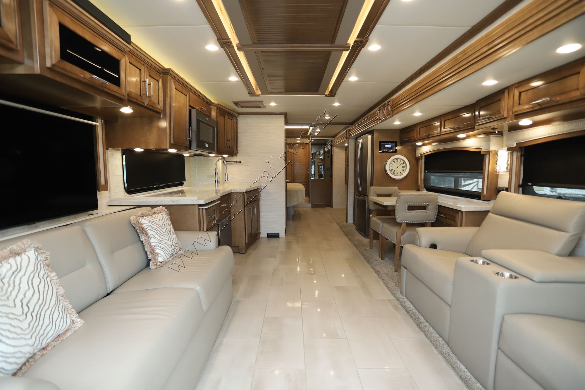 Used 2023 Newmar Ventana 4369 Class A  For Sale