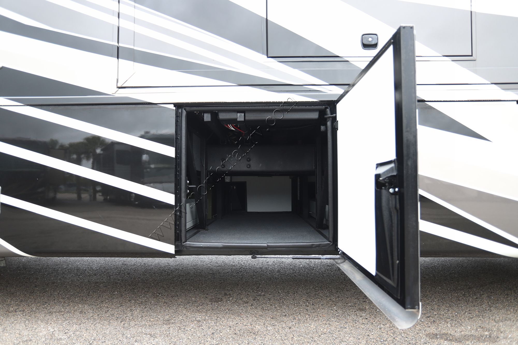 Used 2023 Newmar Ventana 4369 Class A  For Sale
