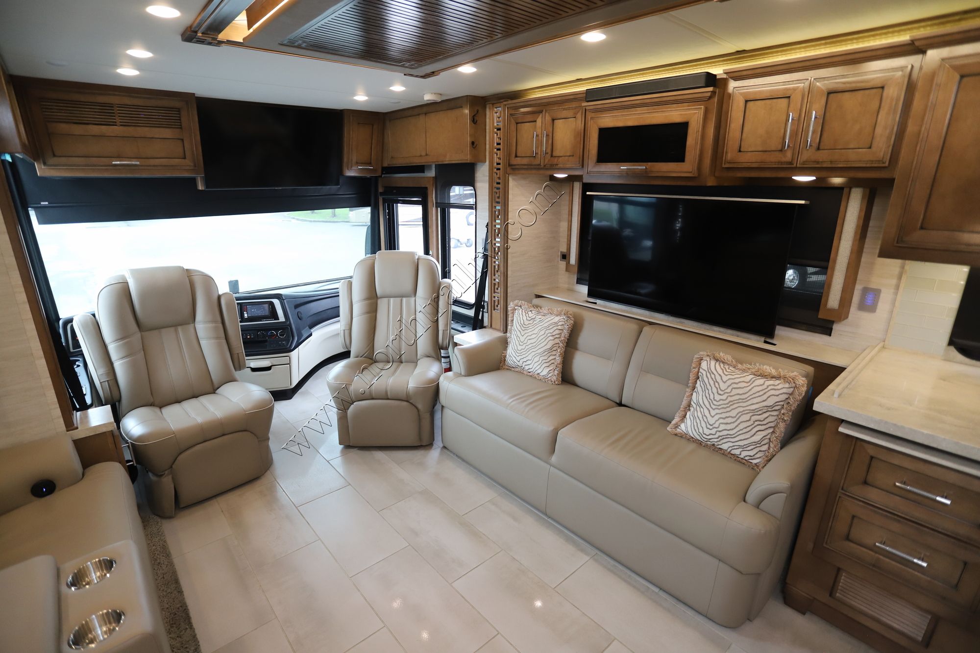 Used 2023 Newmar Ventana 4369 Class A  For Sale