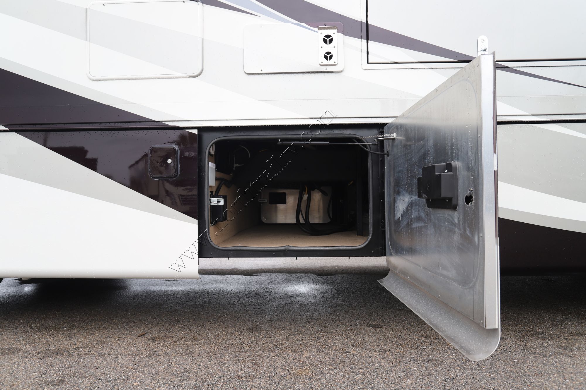 Used 2018 Tiffin Motor Homes Phaeton 37BH Class A  For Sale