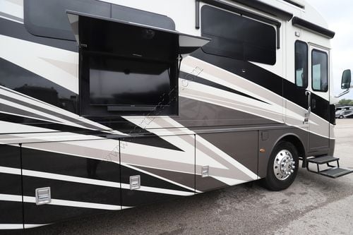 2023 Newmar Ventana 4369