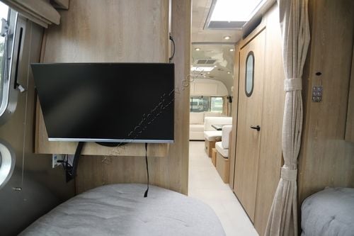 2025 Airstream Pottery Barn 28RB
