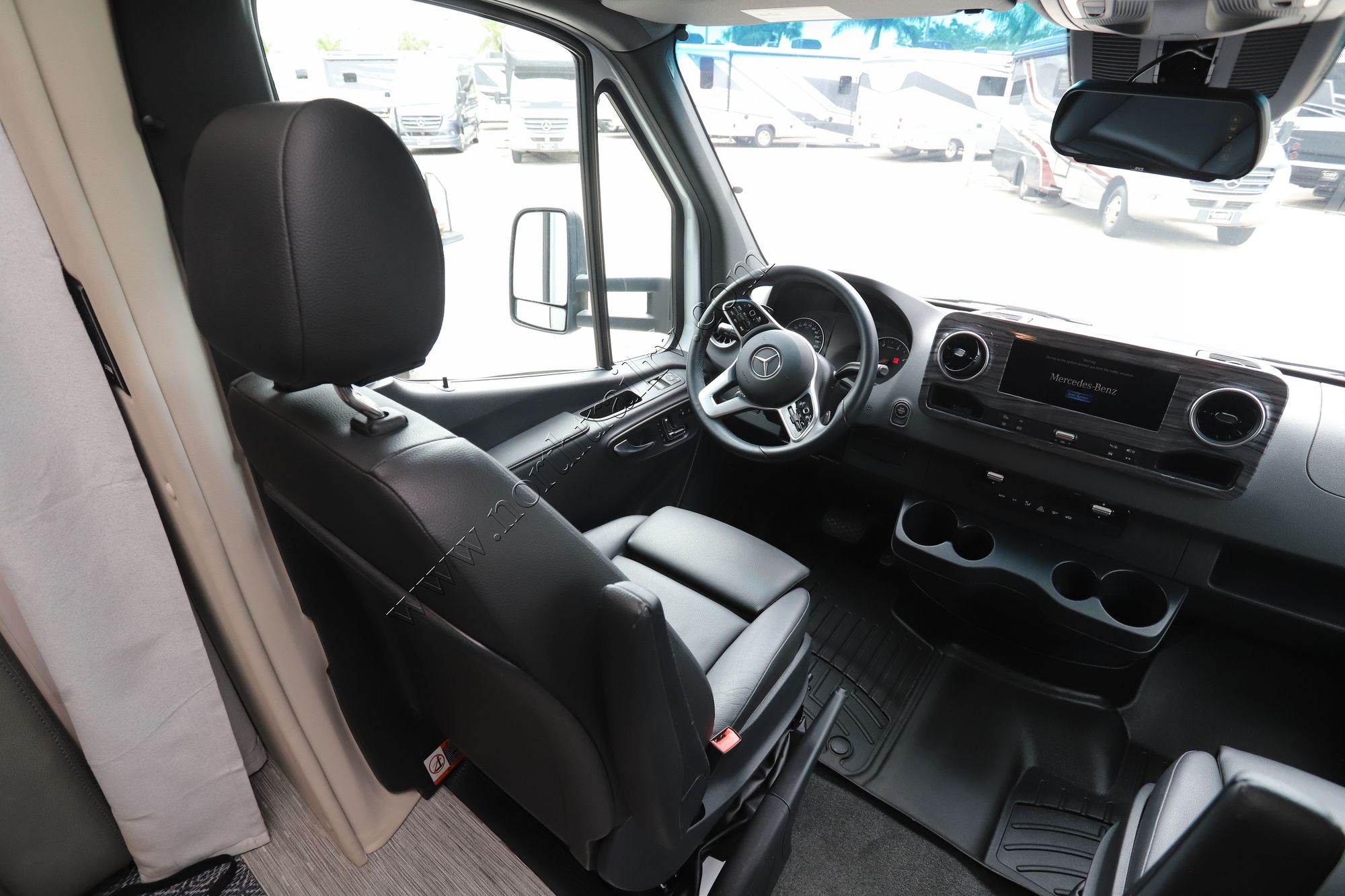 Used 2022 Renegade Rv Vienna 25VFWS Class C  For Sale