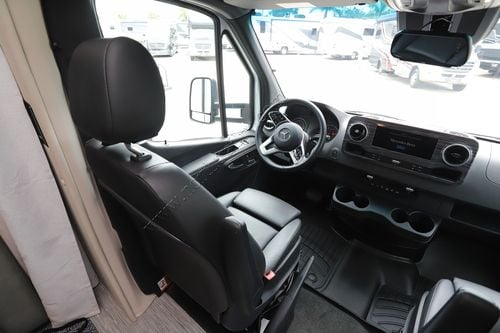 2022 Renegade Rv Vienna 25VFWS