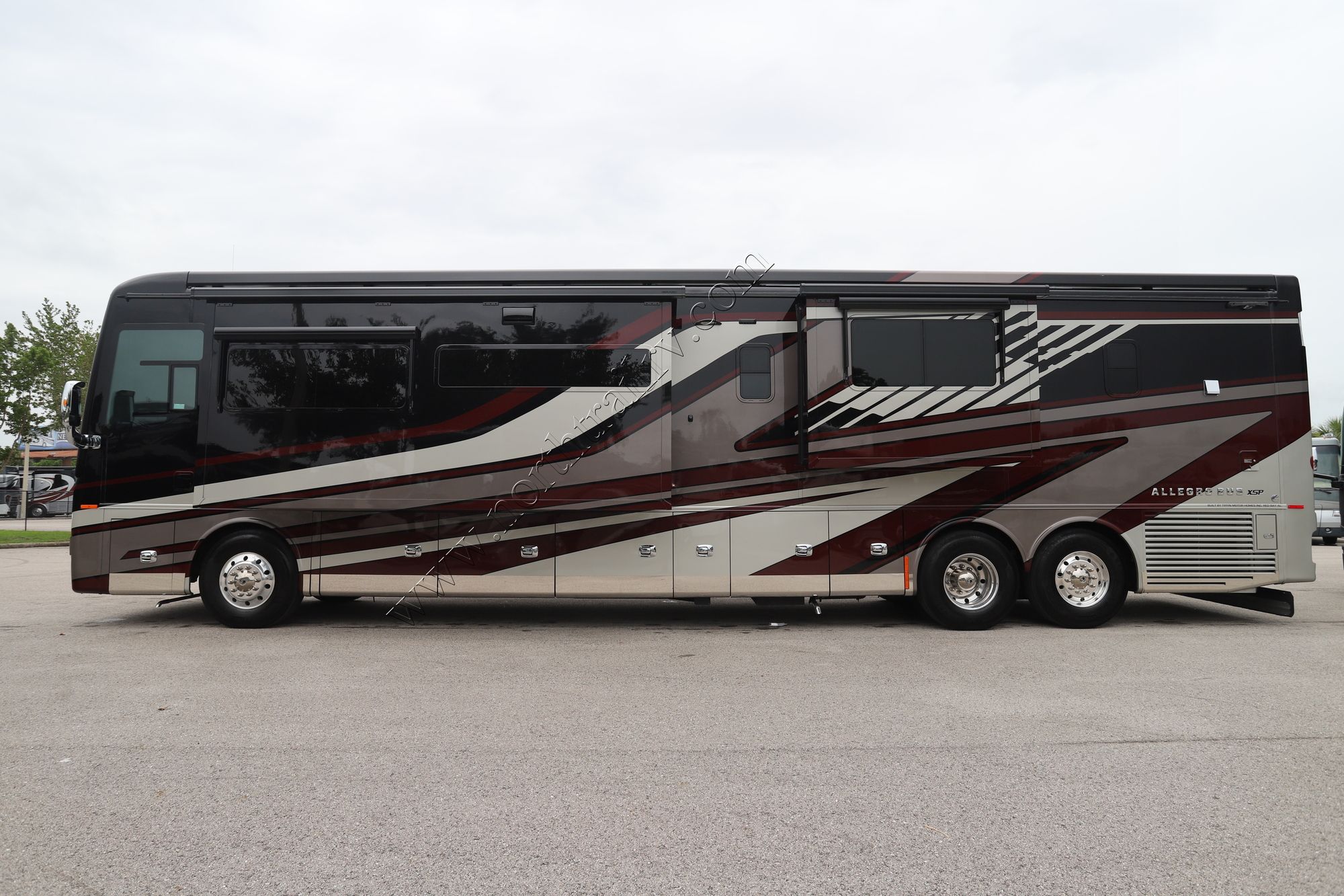 Used 2023 Tiffin Motor Homes Allegro Bus 45OPP Class A  For Sale