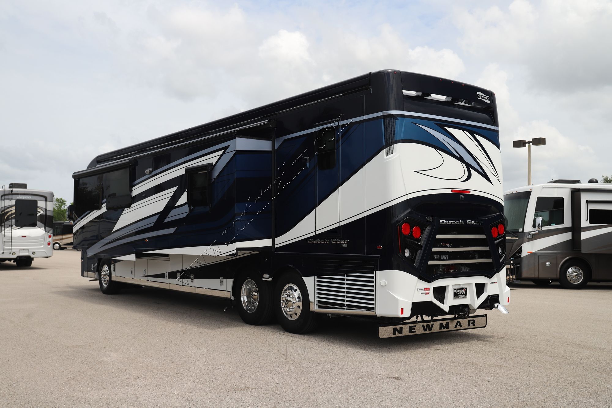 New 2026 Newmar Dutch Star 4325 Class A  For Sale
