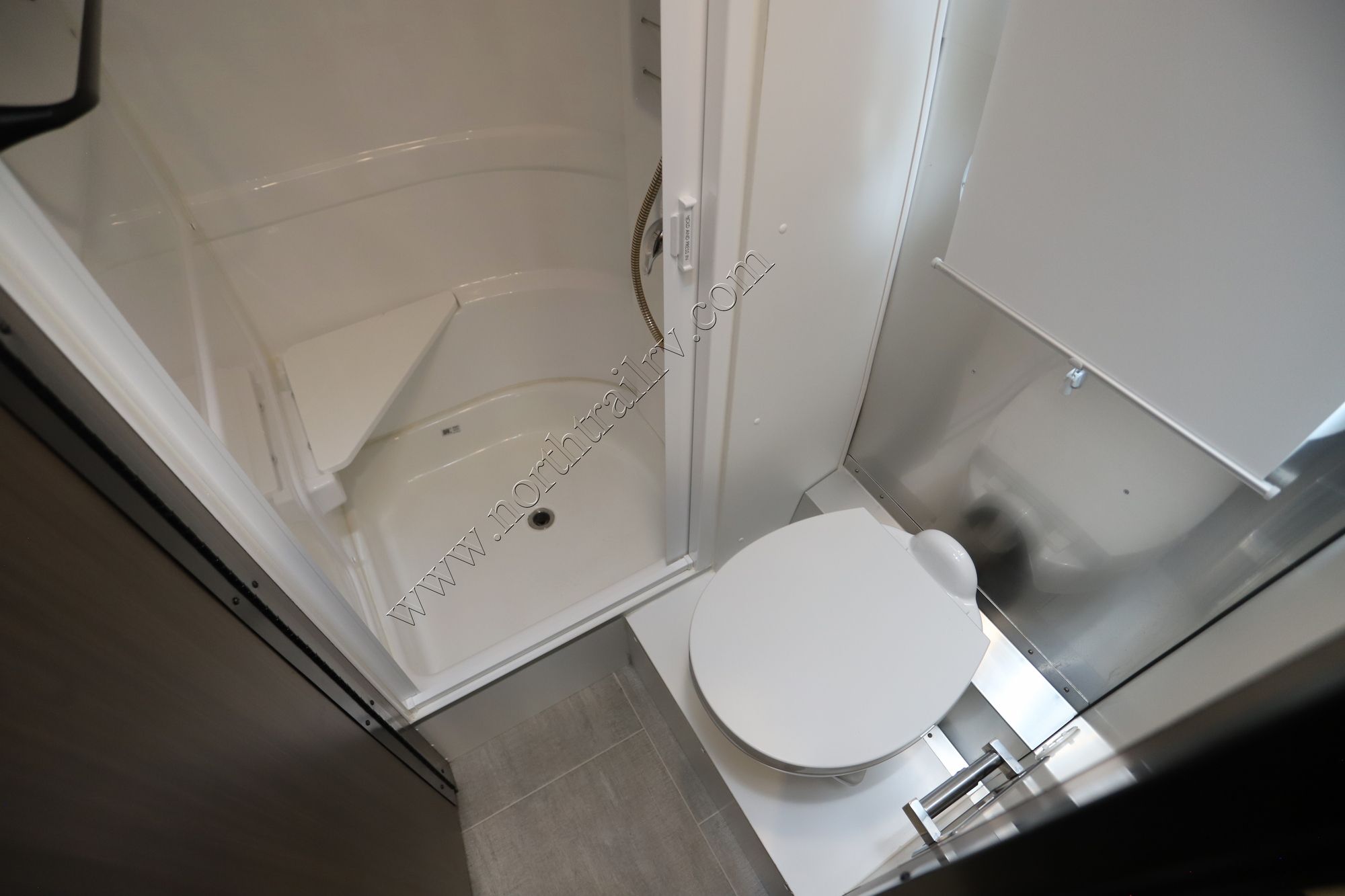 Used 2021 Airstream Caravel 19CB Travel Trailer  For Sale