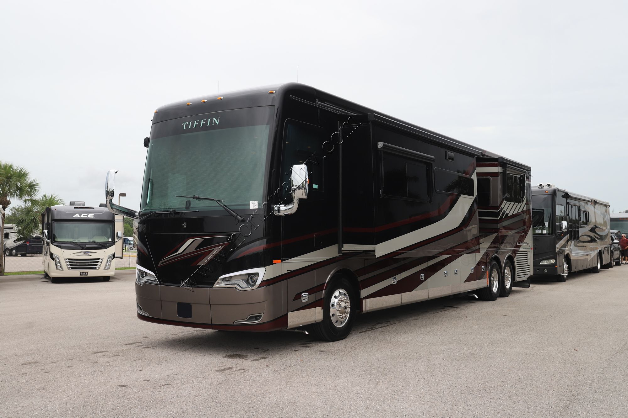 Used 2023 Tiffin Motor Homes Allegro Bus 45OPP Class A  For Sale