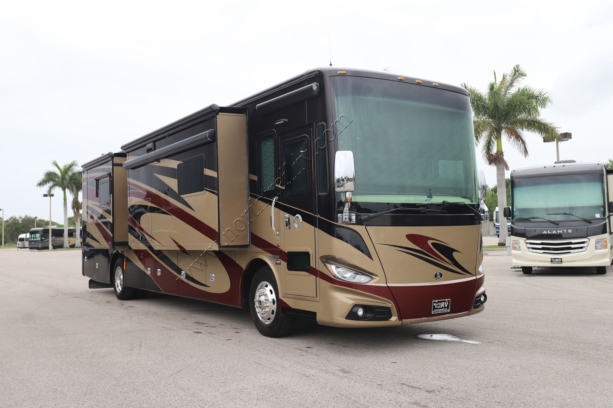 Used 2018 Tiffin Motor Homes Phaeton 40QBH Class A  For Sale