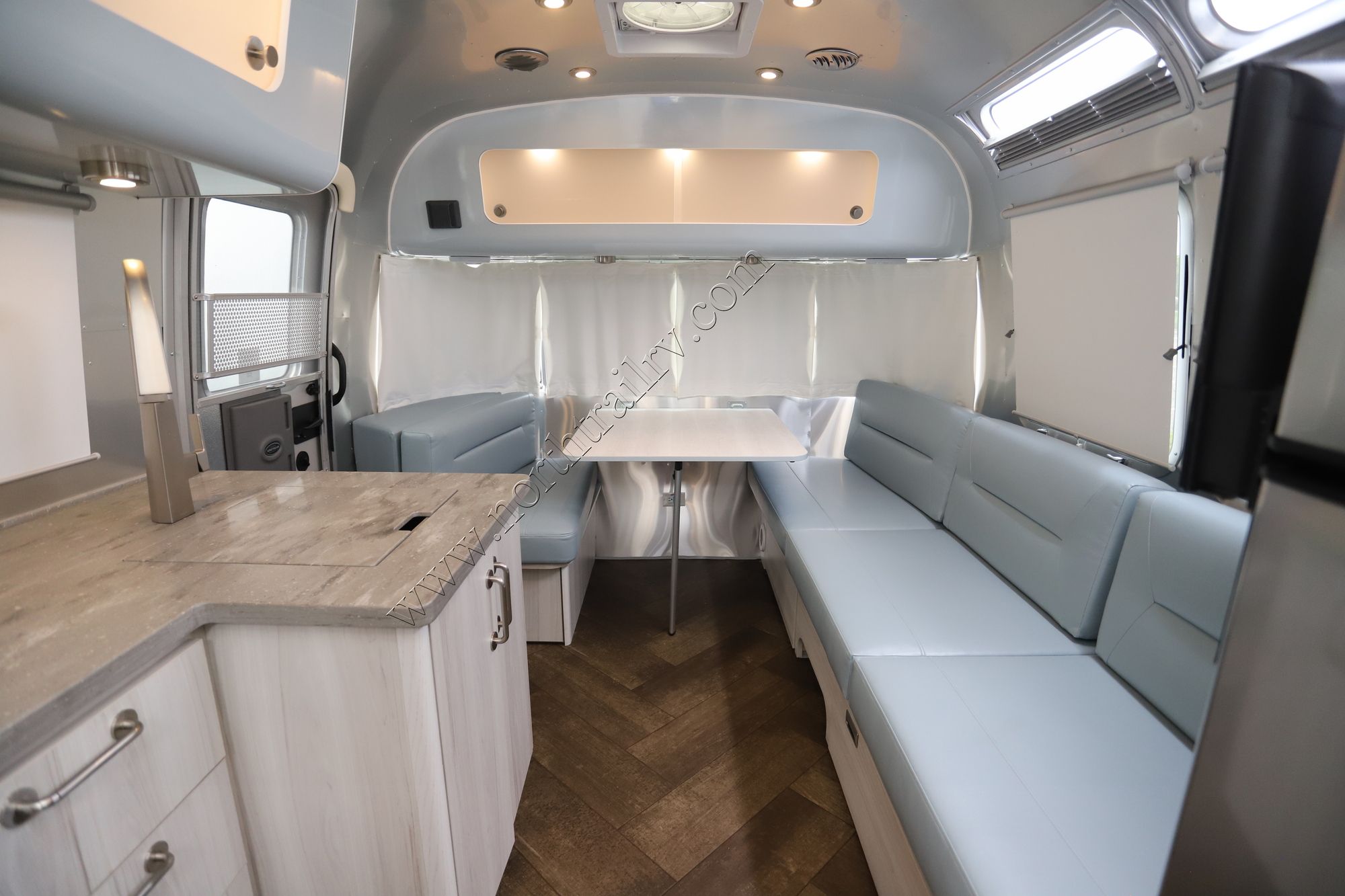 Used 2023 Airstream International 27FBT Travel Trailer  For Sale