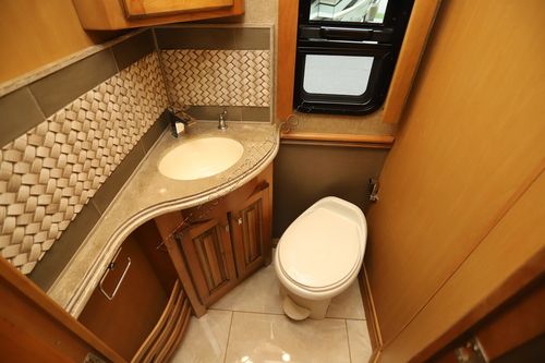 2018 Tiffin Motor Homes Phaeton 40QBH