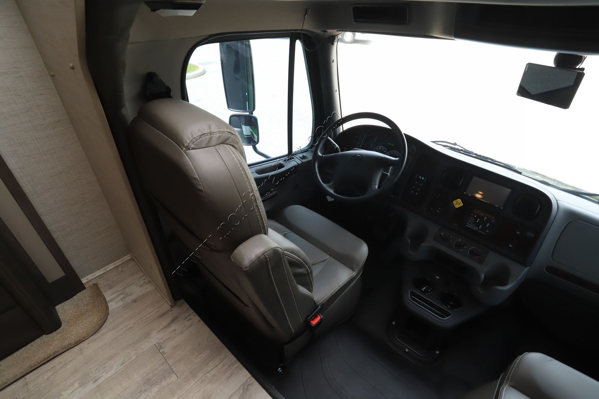Used 2022 Jayco Seneca 37L Super C  For Sale
