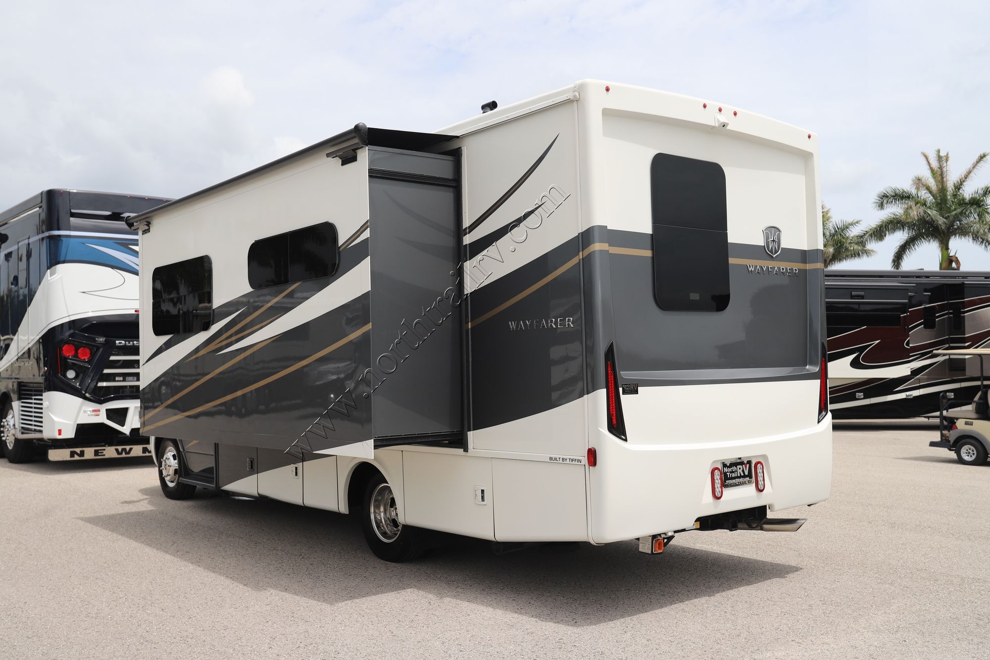 Used 2023 Tiffin Motor Homes Wayfarer 25RW Class C  For Sale