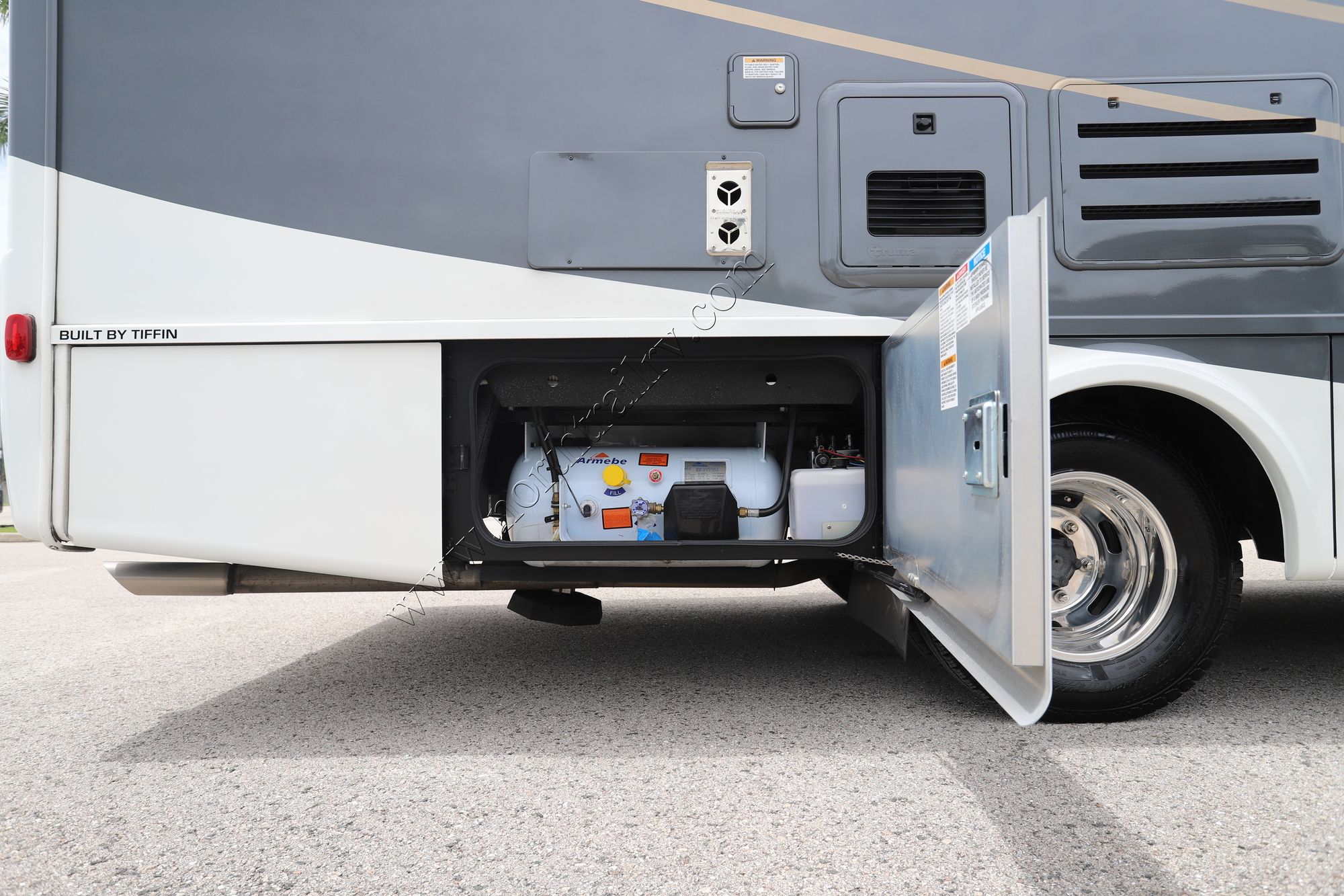 Used 2023 Tiffin Motor Homes Wayfarer 25RW Class C  For Sale