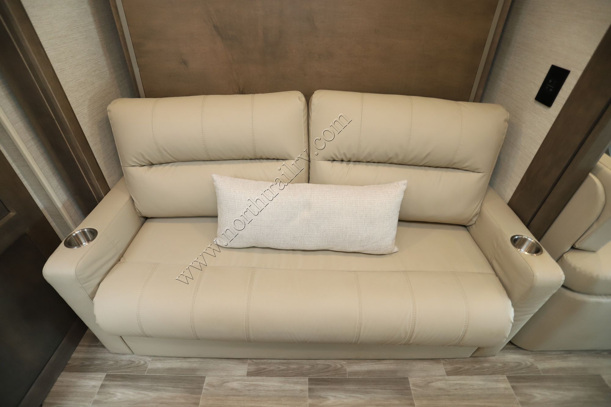 Used 2023 Tiffin Motor Homes Wayfarer 25RW Class C  For Sale