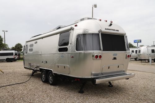2025 Airstream Pottery Barn 28RB