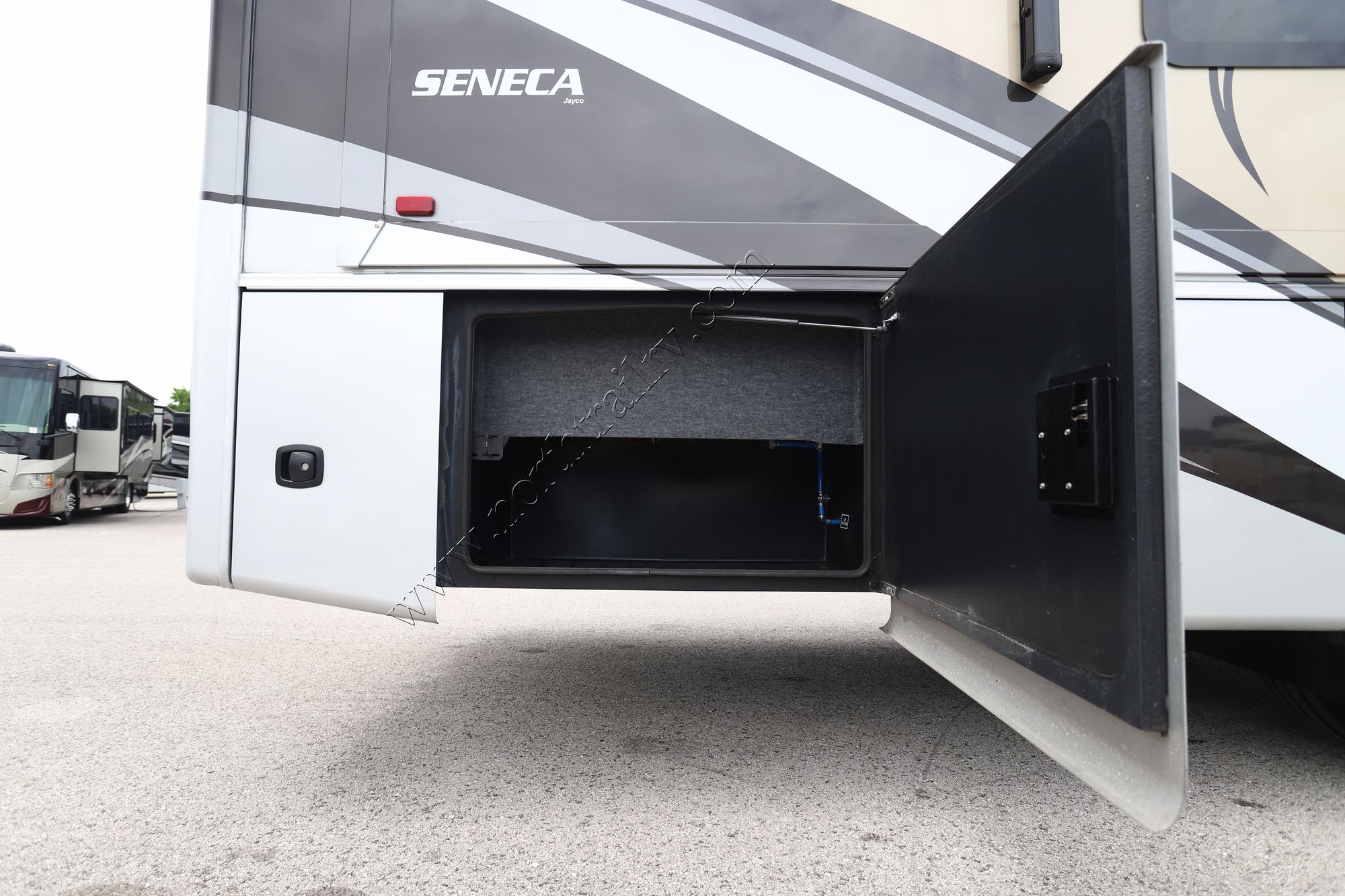 Used 2022 Jayco Seneca 37L Super C  For Sale