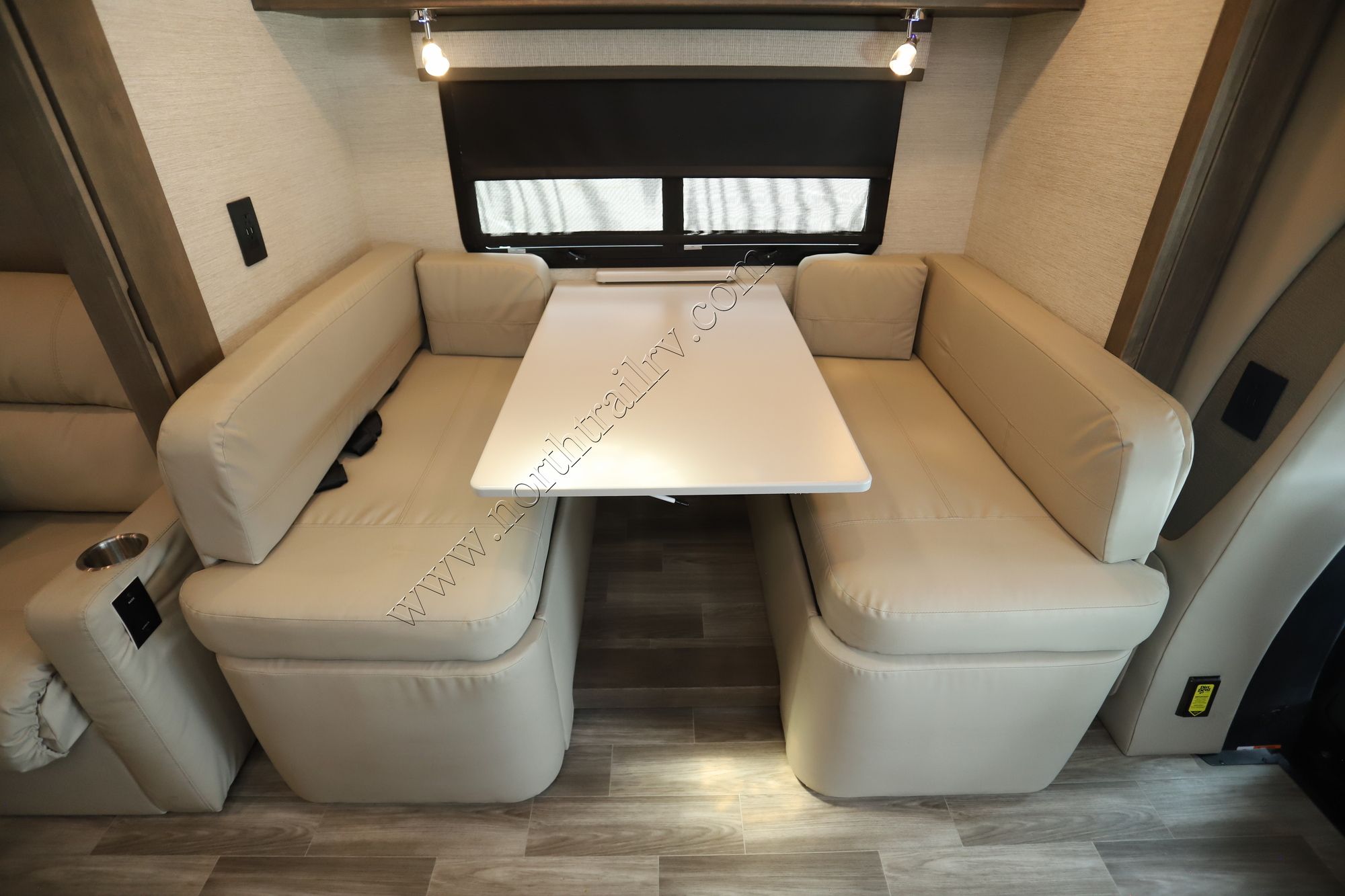 Used 2023 Tiffin Motor Homes Wayfarer 25RW Class C  For Sale