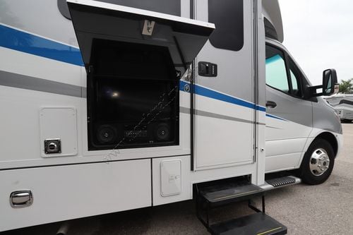 2022 Renegade Rv Vienna 25VFWS