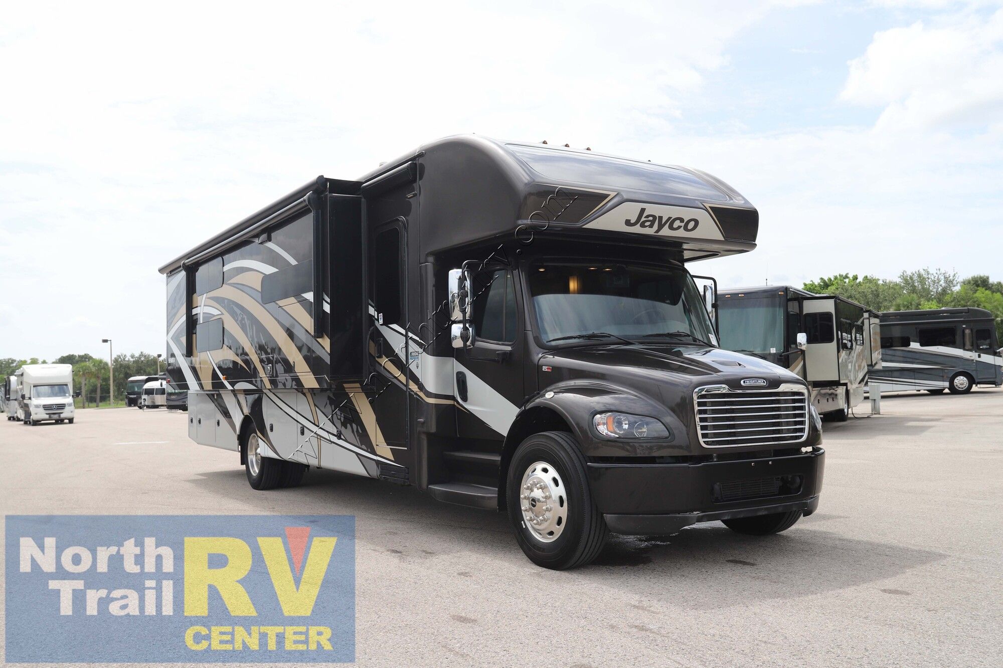 Used 2022 Jayco Seneca 37L Super C  For Sale