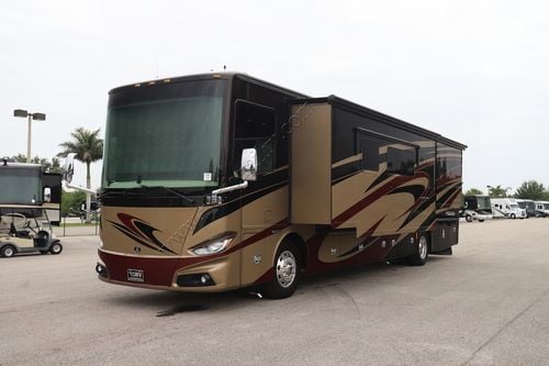 2018 Tiffin Motor Homes Phaeton 40QBH