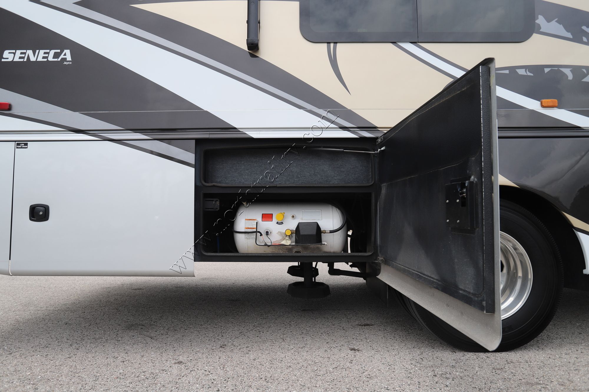 Used 2022 Jayco Seneca 37L Super C  For Sale