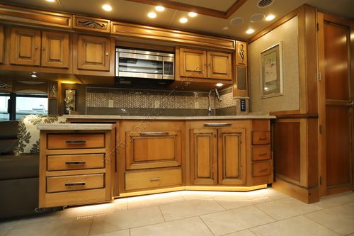 2018 Tiffin Motor Homes Phaeton 40QBH