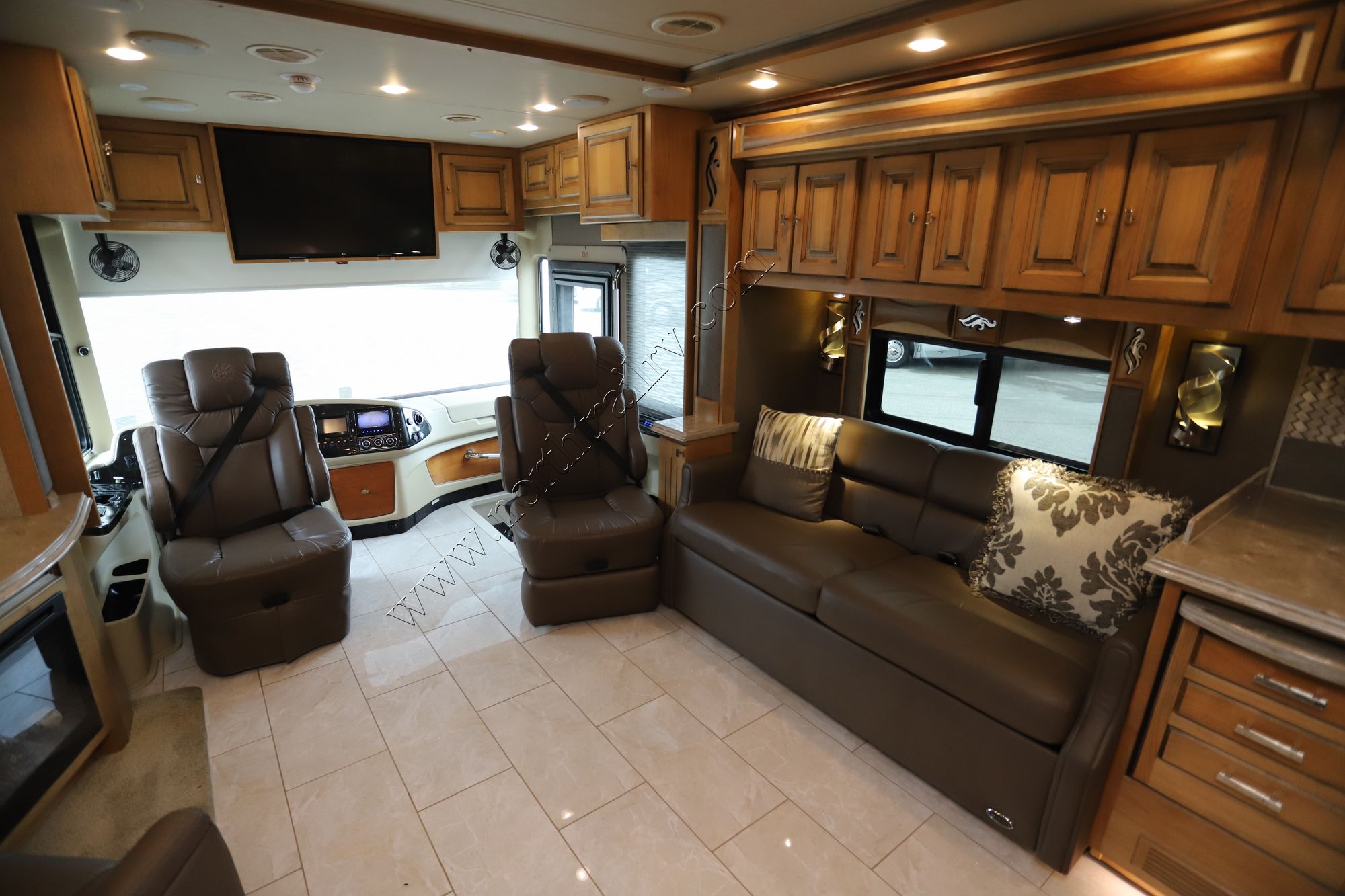 Used 2018 Tiffin Motor Homes Phaeton 40QBH Class A  For Sale