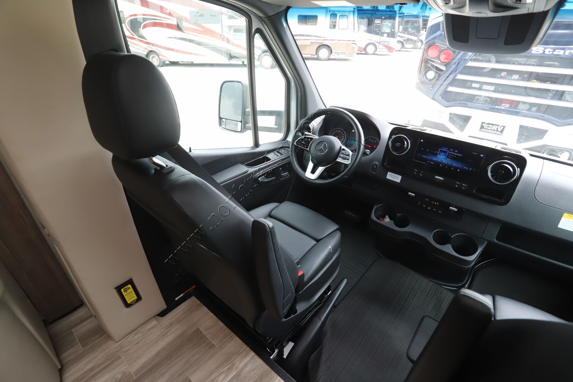 Used 2023 Tiffin Motor Homes Wayfarer 25RW Class C  For Sale