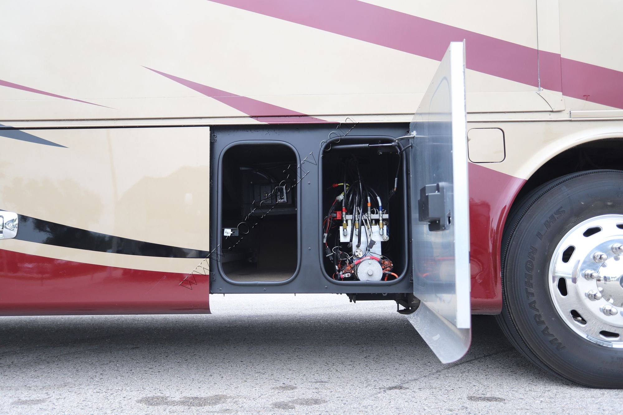 Used 2018 Tiffin Motor Homes Phaeton 40QBH Class A  For Sale