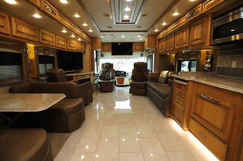 2018 Tiffin Motor Homes Phaeton 40QBH